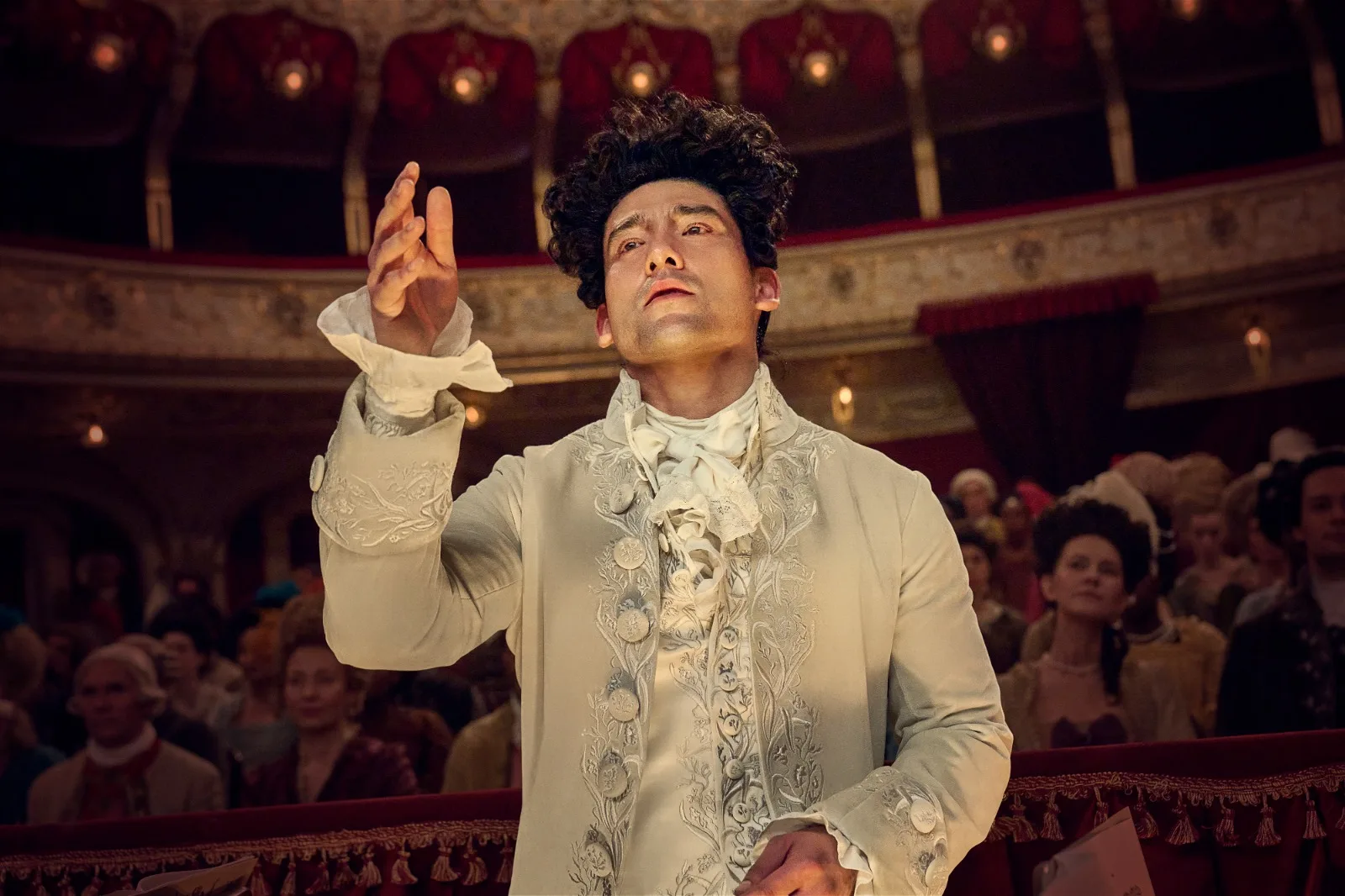 prossimamente solo su sky e now la nuova serie su mozart