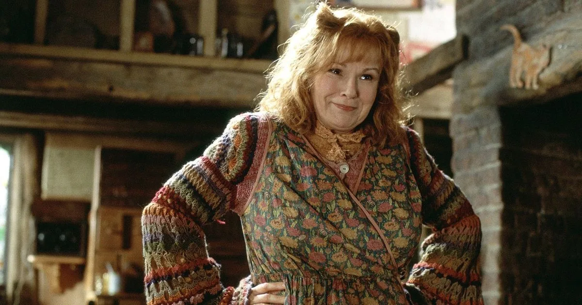 Maglione Molly Weasley “H” per Harry Potter: il calore di Hogwarts nel tuo guardaroba
